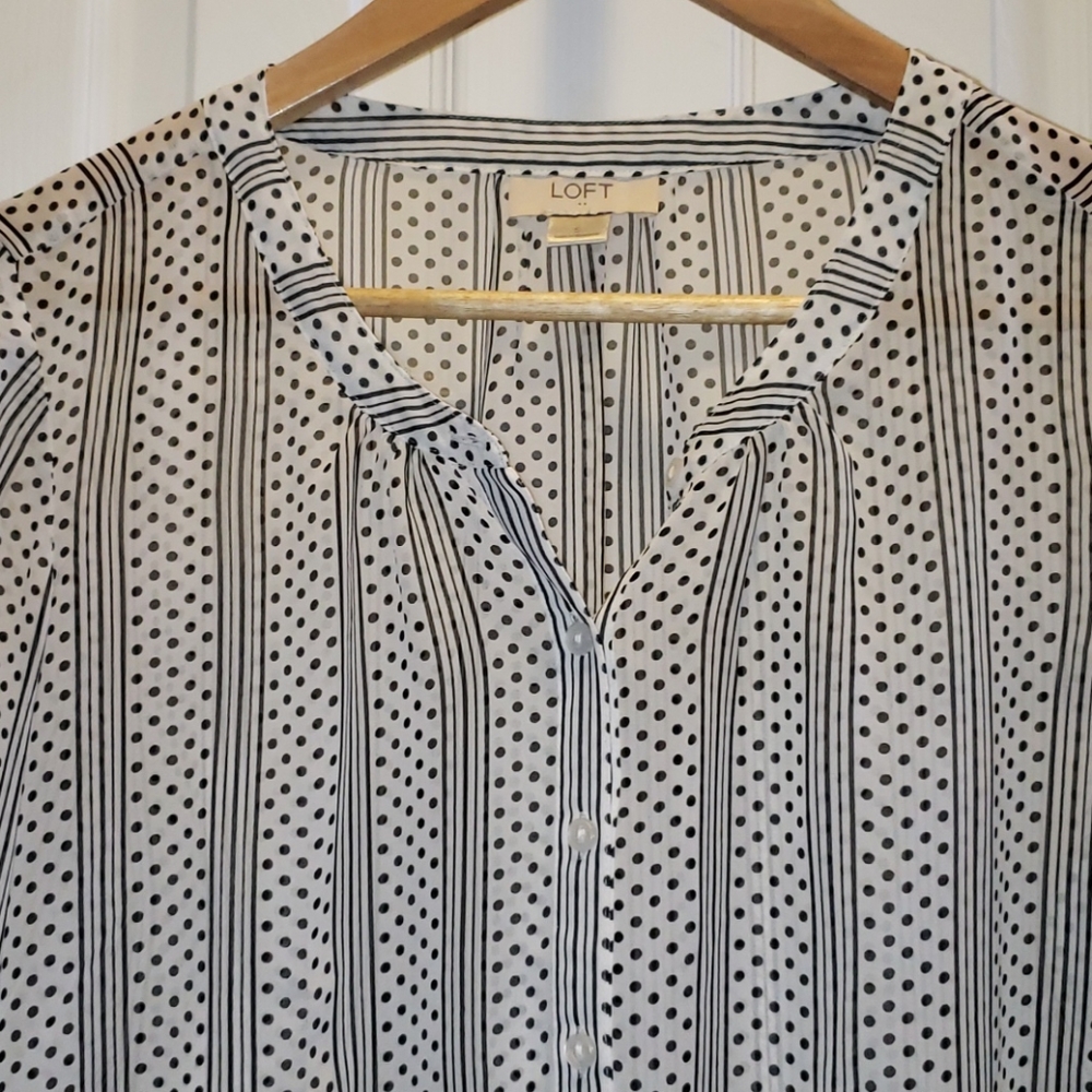 Loft Women's Sheer Blouse. SIZE S.